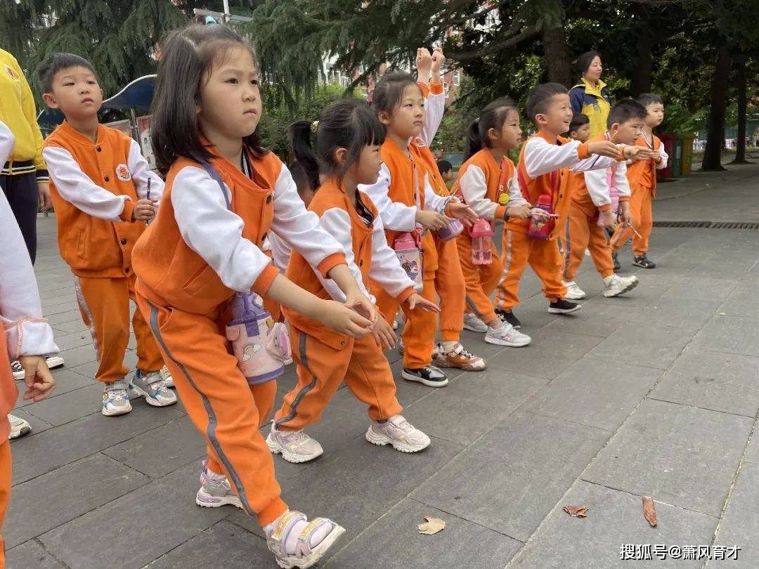 黑河小学迎来大批俄罗斯萌娃